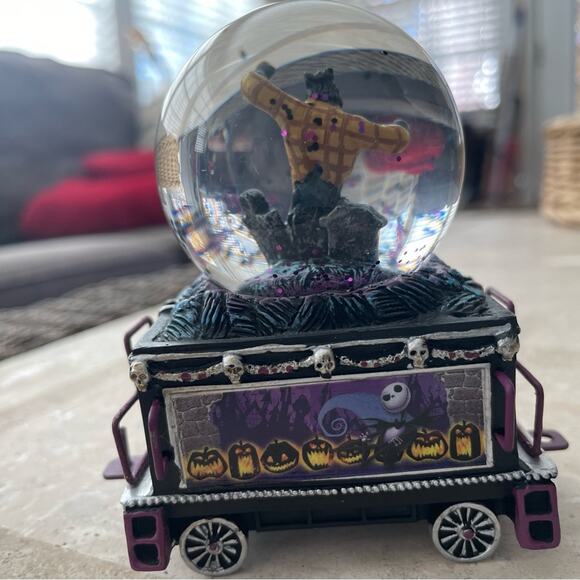 Disney Nightmare Before Christmas glitter globe - Picture 4 of 7